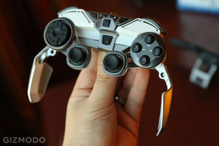 Illustration for article titled Mad Catz ha diseñado la mayor locura de mando y ratón para videojuegos